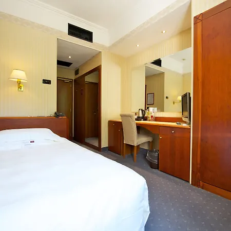 Mercure Centro Astoria 4*