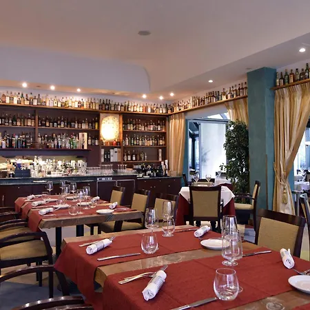 Szálloda Mercure Centro Astoria 4*