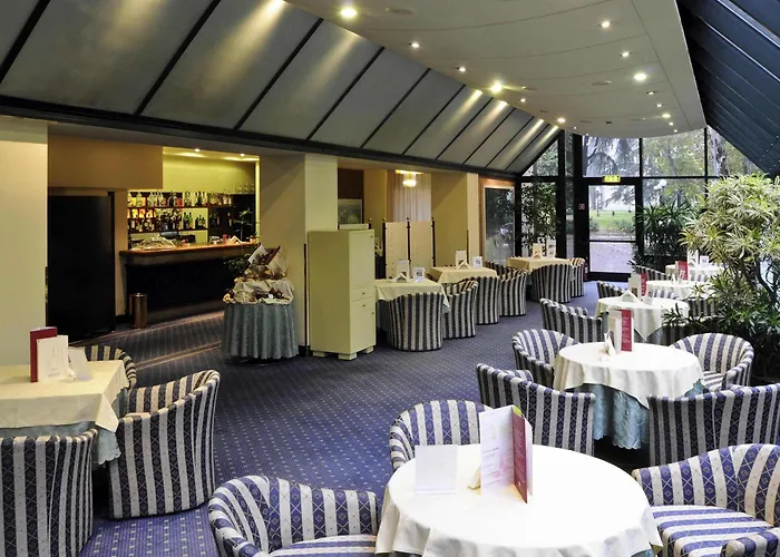 Отель Mercure Centro Astoria