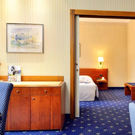 Hotel Mercure Centro Astoria 4*