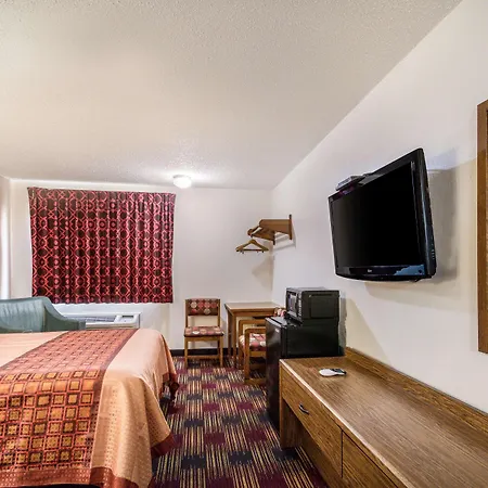 מלון Mercure Centro Astoria 4*