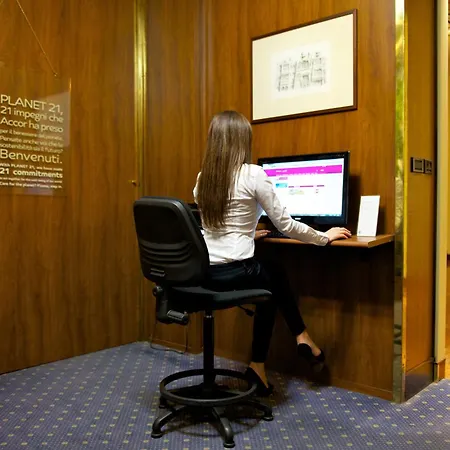 Mercure Centro Astoria 4*