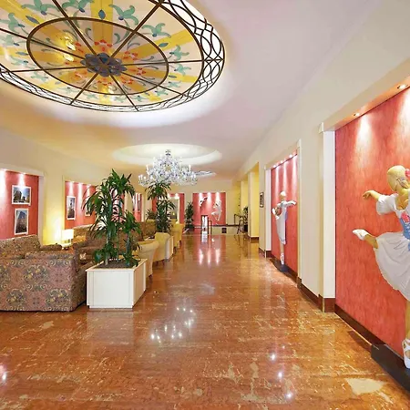 Mercure Centro Astoria Hotell 4*