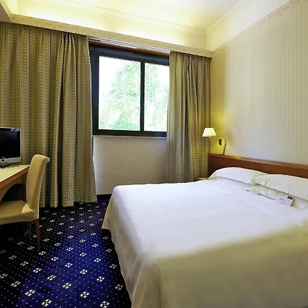 מלון Mercure Centro Astoria רג'ו אמיליה